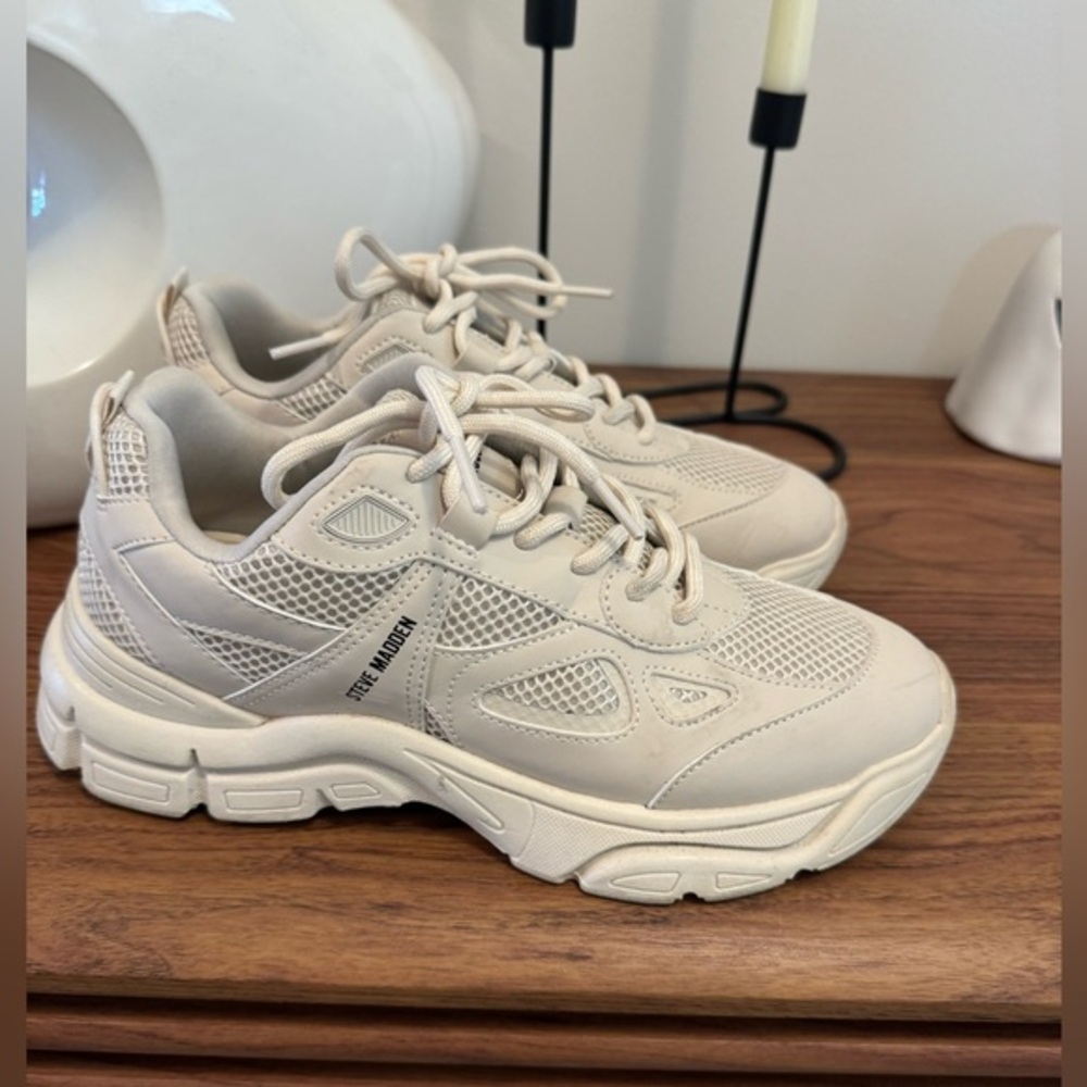 Like New! Worn once! Women’s Size 9
